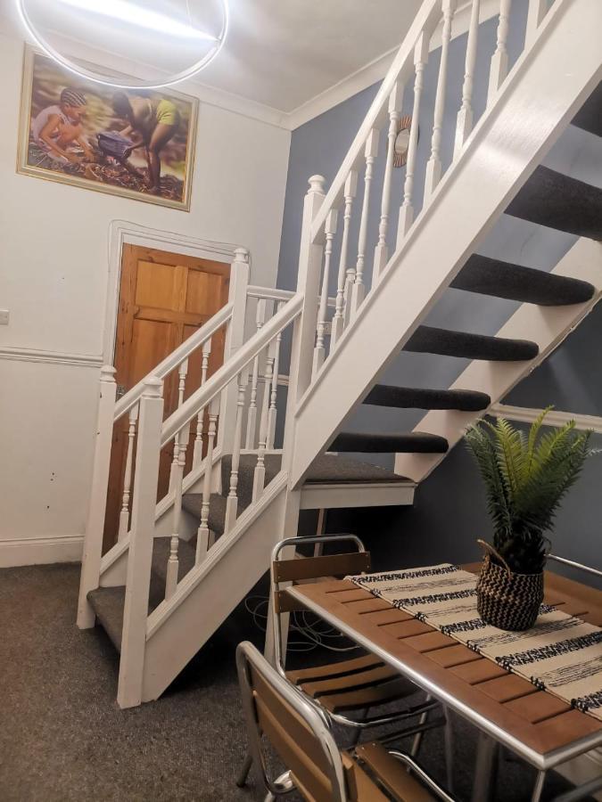 The Superhost - 4 Bedroom House Sunderland  Zewnętrze zdjęcie