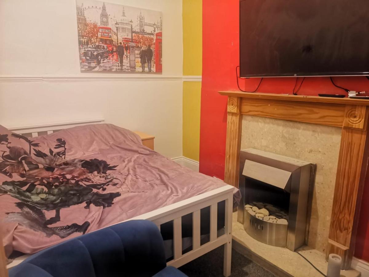 The Superhost - 4 Bedroom House Sunderland  Zewnętrze zdjęcie